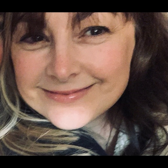 Meet your Posher, Dawn - Picture 4 of 4